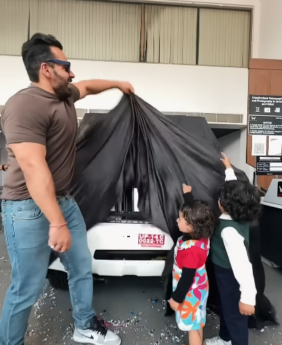 Gaurav Taneja (Flying Beast) की शानदार Car Journey – 1 Pilot से Car Lover बनने तक की कहानी Gaurav Taneja with his new car